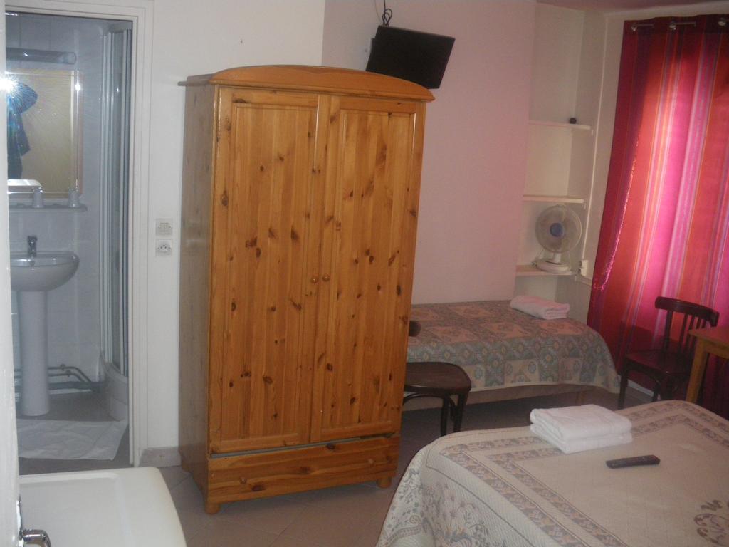 Hotel Bearnais Paris Bagian luar foto
