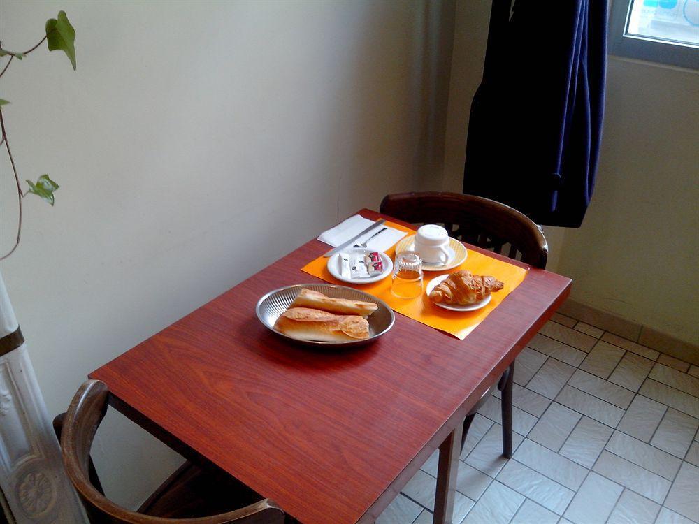 Hotel Bearnais Paris Bagian luar foto