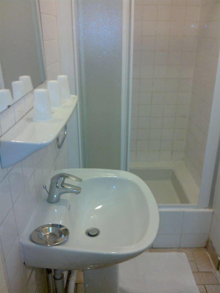 Hotel Bearnais Paris Bagian luar foto