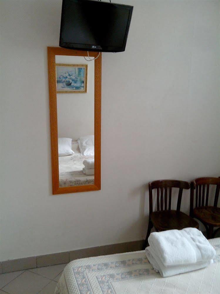 Hotel Bearnais Paris Bagian luar foto